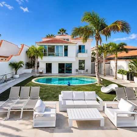 Villa White Octopus *