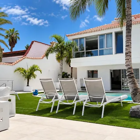 Villa White Octopus *