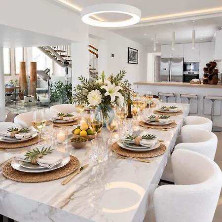 Villa White Octopus *